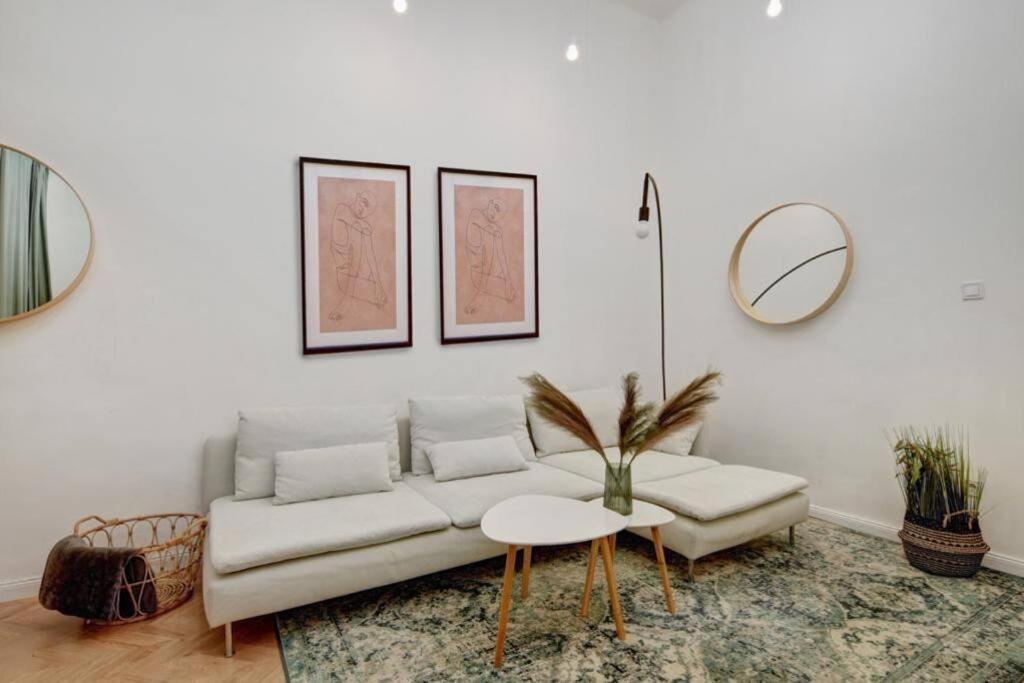Lovely 3 Bedrooms Apartment In The Jewish Quarter 부다페스트 외부 사진
